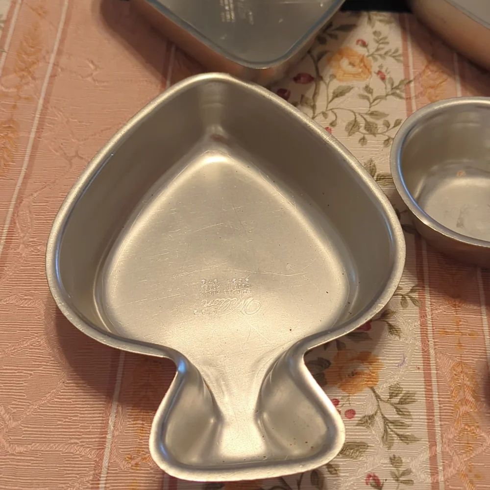 Wilton card symbol pans